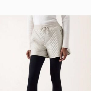 Athleta Apres Ski Short in abalone. Size 2  NWT